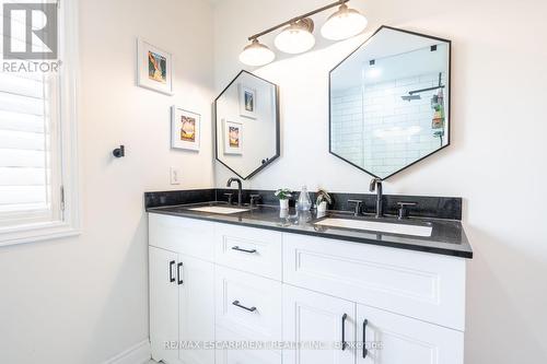 71 Joshua Avenue, Hamilton, ON - Indoor Photo Showing Bathroom