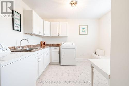 71 Joshua Avenue, Hamilton, ON - Indoor Photo Showing Laundry Room