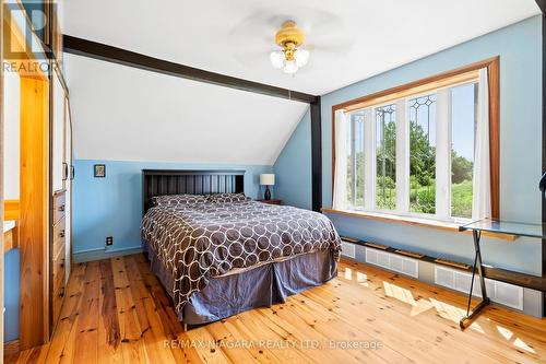 63023 Perry Road, Wainfleet, ON - Indoor Photo Showing Bedroom