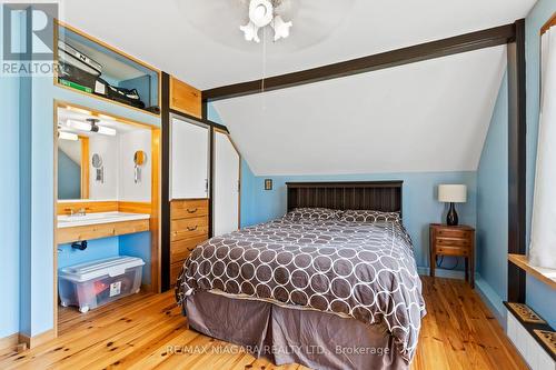 63023 Perry Road, Wainfleet, ON - Indoor Photo Showing Bedroom