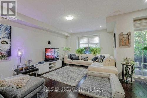 17 - 362 Plains Road E, Burlington, ON - Indoor Photo Showing Living Room