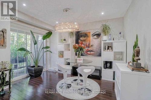 17 - 362 Plains Road E, Burlington, ON - Indoor Photo Showing Dining Room