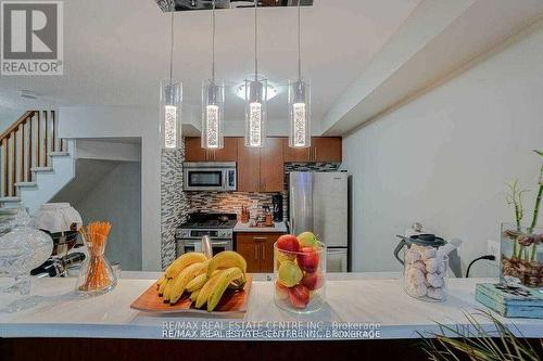 17 - 362 Plains Road E, Burlington, ON - Indoor Photo Showing Dining Room