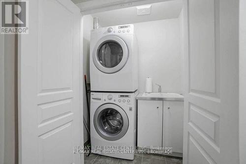 17 - 362 Plains Road E, Burlington, ON - Indoor Photo Showing Laundry Room