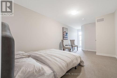 677 Park Road N, Brantford, ON - Indoor Photo Showing Bedroom