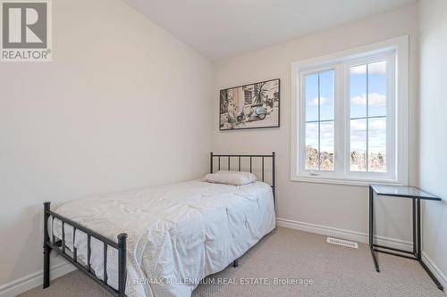 677 Park Road N, Brantford, ON - Indoor Photo Showing Bedroom