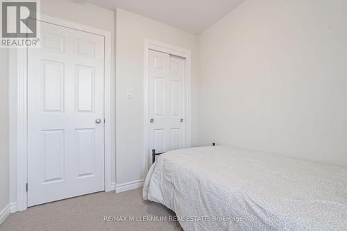 677 Park Road N, Brantford, ON - Indoor Photo Showing Bedroom