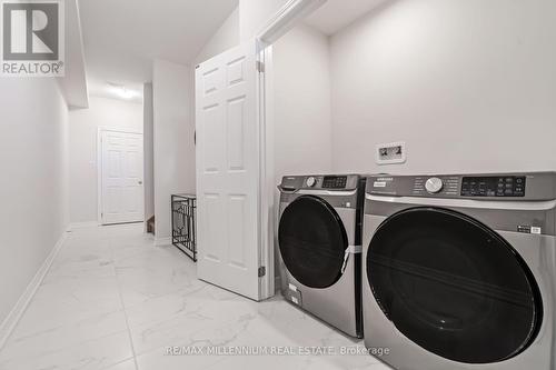 677 Park Road N, Brantford, ON - Indoor Photo Showing Laundry Room