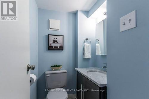 405 - 50 Main Street, Hamilton, ON - Indoor Photo Showing Bathroom