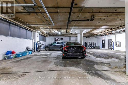 405 - 50 Main Street, Hamilton, ON - Indoor Photo Showing Garage