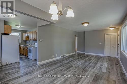 184 Kirkland Crescent, London, ON - Indoor Photo Showing Kitchen