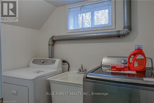 184 Kirkland Crescent, London, ON - Indoor Photo Showing Laundry Room