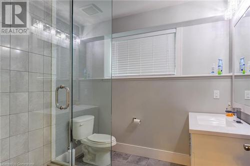 30 Lakeshore Road, Wasaga Beach, ON - Indoor Photo Showing Bathroom