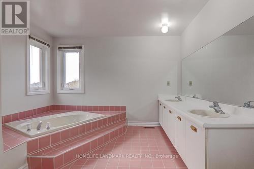 15 Delancey Crescent, Markham, ON - Indoor Photo Showing Bathroom