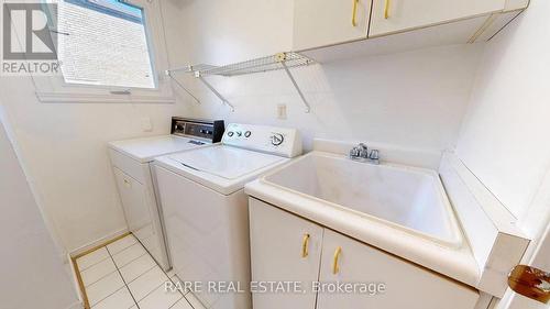 11 Briarcliffe Crescent, Vaughan, ON - Indoor Photo Showing Laundry Room