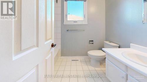 11 Briarcliffe Crescent, Vaughan, ON - Indoor Photo Showing Bathroom