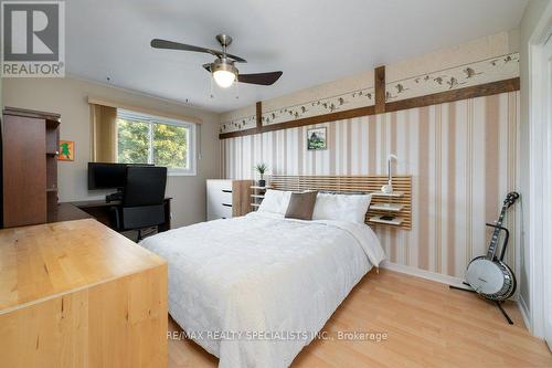 2470 Cobbinshaw Circle, Mississauga, ON - Indoor Photo Showing Bedroom