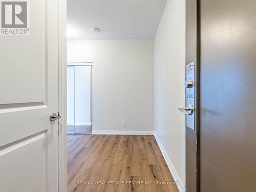 2502 - 75 Eglinton Avenue W, Mississauga, ON - Indoor Photo Showing Other Room