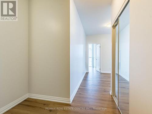 2502 - 75 Eglinton Avenue W, Mississauga, ON - Indoor Photo Showing Other Room