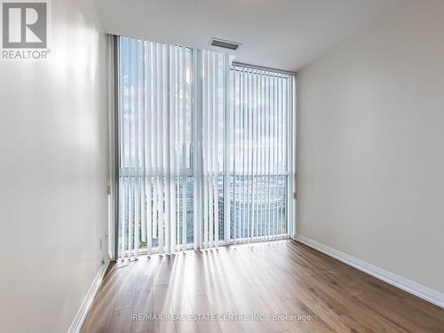 2502 - 75 Eglinton Avenue W, Mississauga, ON - Indoor Photo Showing Other Room