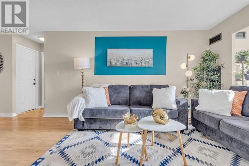 1701 - 145 Hillcrest Avenue, Mississauga, ON - Indoor Photo Showing Living Room