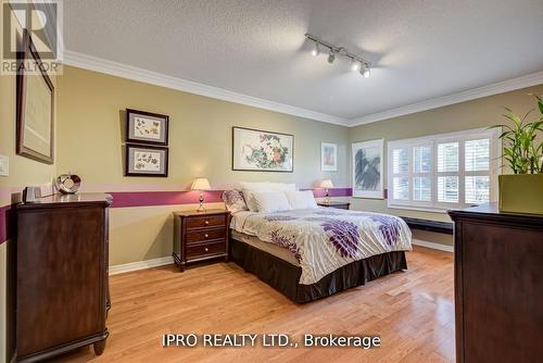 2 Orchard Park Gate, Brampton, ON - Indoor Photo Showing Bedroom