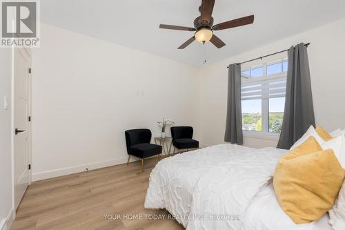 38 Faith Drive, Mapleton, ON - Indoor Photo Showing Bedroom