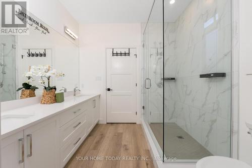 38 Faith Drive, Mapleton, ON - Indoor Photo Showing Bathroom