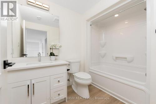 38 Faith Drive, Mapleton, ON - Indoor Photo Showing Bathroom