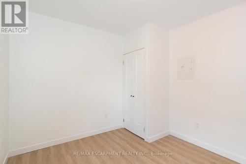 4 - 127 Victoria Avenue S, Hamilton, ON - Indoor Photo Showing Other Room