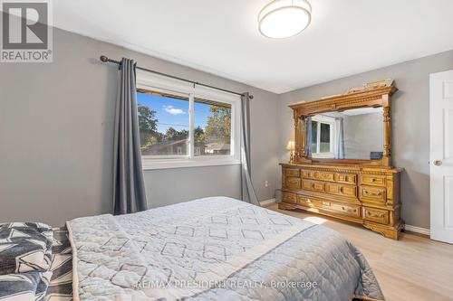 6 Rideau Crescent, Hamilton, ON - Indoor Photo Showing Bedroom