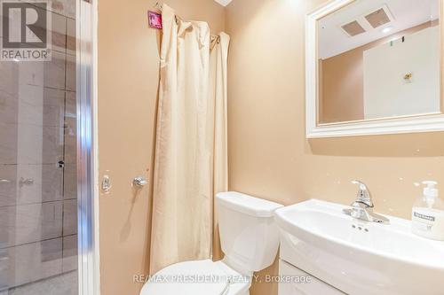 6 Rideau Crescent, Hamilton, ON - Indoor Photo Showing Bathroom