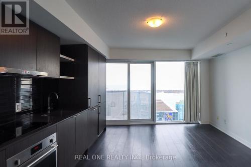 5008 - 100 Harbour Street, Toronto, ON - Indoor