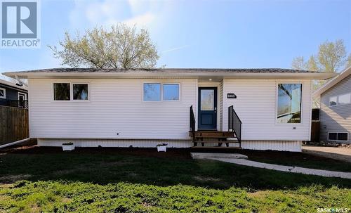 1003 Thrasher Street, Rosetown, SK - Outdoor