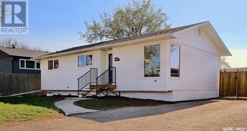 1003 Thrasher Street, Rosetown, SK - Outdoor With Exterior