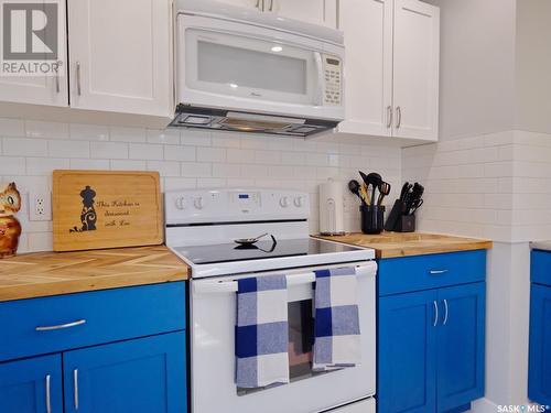 1003 Thrasher Street, Rosetown, SK - Indoor Photo Showing Kitchen