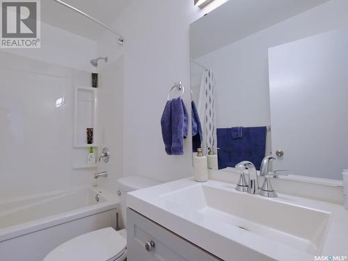 1003 Thrasher Street, Rosetown, SK - Indoor Photo Showing Bathroom