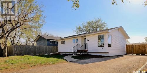 1003 Thrasher Street, Rosetown, SK - Outdoor