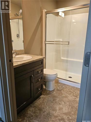 212 115 Willowgrove Crescent, Saskatoon, SK - Indoor Photo Showing Bathroom