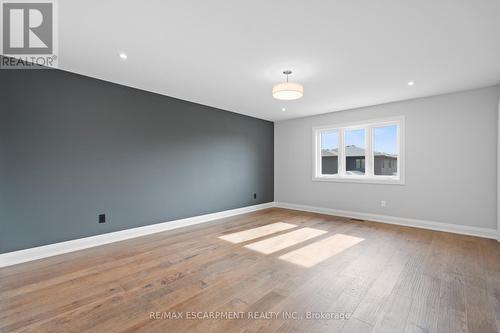 7346 Sherrilee Crescent, Niagara Falls, ON - Indoor Photo Showing Other Room