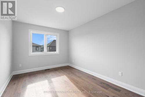 7346 Sherrilee Crescent, Niagara Falls, ON - Indoor Photo Showing Other Room