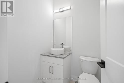 7346 Sherrilee Crescent, Niagara Falls, ON - Indoor Photo Showing Bathroom