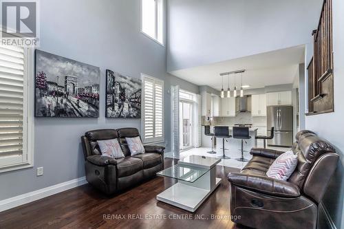 155 Dolman Street, Woolwich, ON - Indoor Photo Showing Living Room