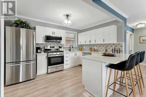 77 Inchlee Drive, Hamilton, ON - Indoor Photo Showing Kitchen With Stainless Steel Kitchen