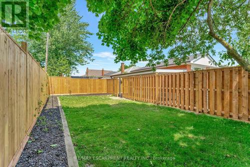 77 Inchlee Drive, Hamilton, ON - Outdoor