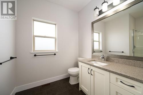 60 Hudsons Bay Trail Unit# 105, Kamloops, BC - Indoor Photo Showing Bathroom