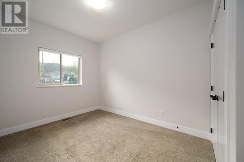 60 Hudsons Bay Trail Unit# 105, Kamloops, BC - Indoor Photo Showing Other Room