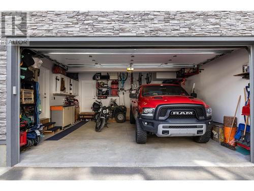 2893 Robinson Road Unit# 13, Lake Country, BC - Indoor Photo Showing Garage