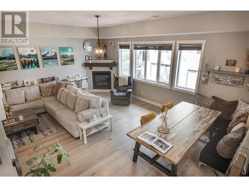 2893 Robinson Road Unit# 13, Lake Country, BC - Indoor Photo Showing Living Room With Fireplace