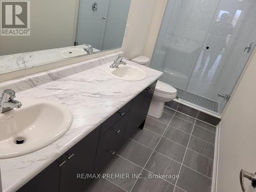 21 Bluebird Lane, Barrie, ON - Indoor Photo Showing Bathroom